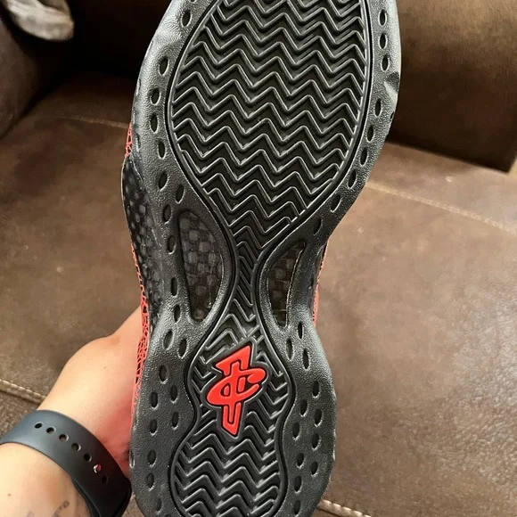 Nike Foams Cracked Lava - Picture 3 of 4